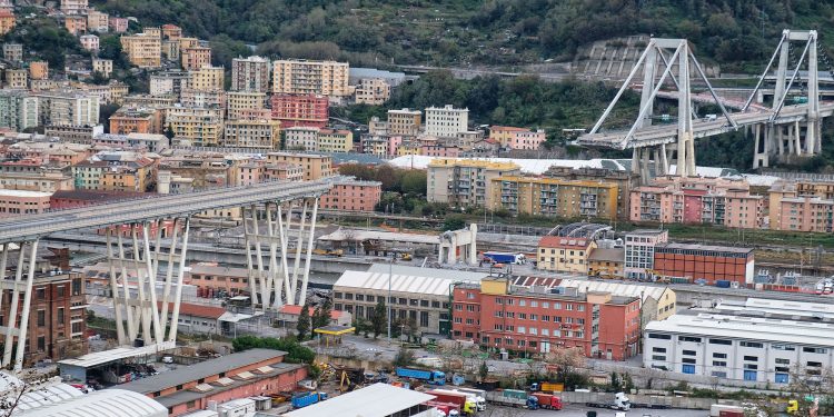 Processo ponte Morandi, sindacato e Ordine: «Incomprensibile negare il diritto di cronaca»