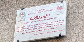 Una lapide per ricordare la redazione de L’Avanti distrutta da squadristi fascisti il 29 ottobre 1922